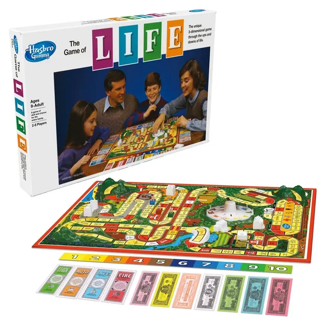 The box with the assembled board and money laid out in front of it